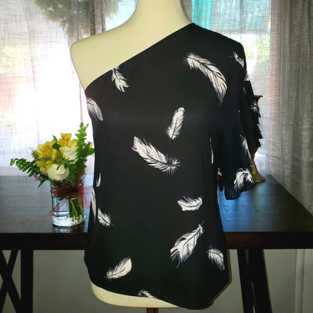 Trouve One Sleeve Blouse